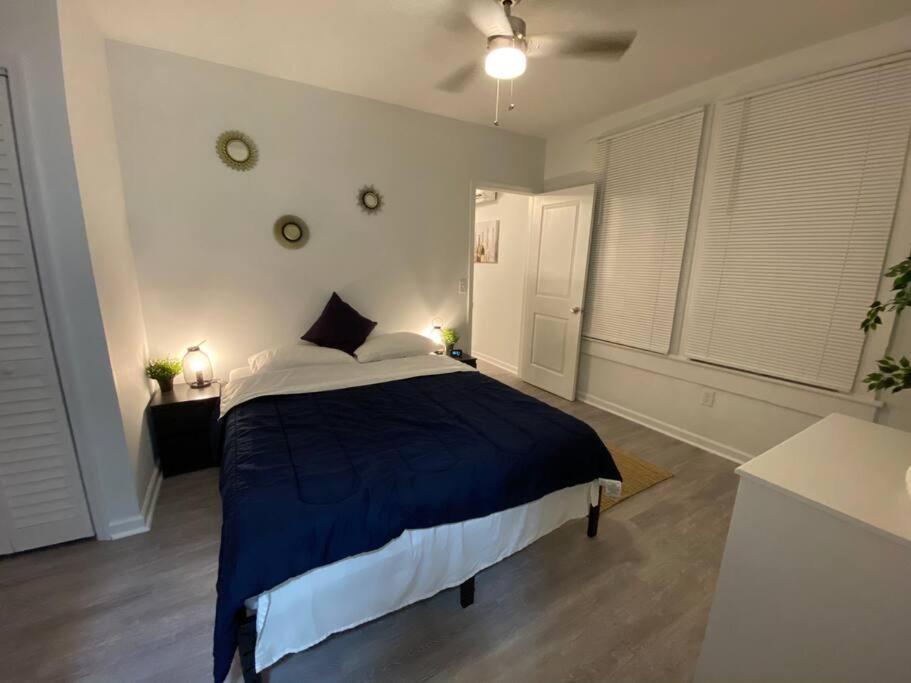 Cozy Studio Bungalow Steps To Armature Works Tampa Exterior photo