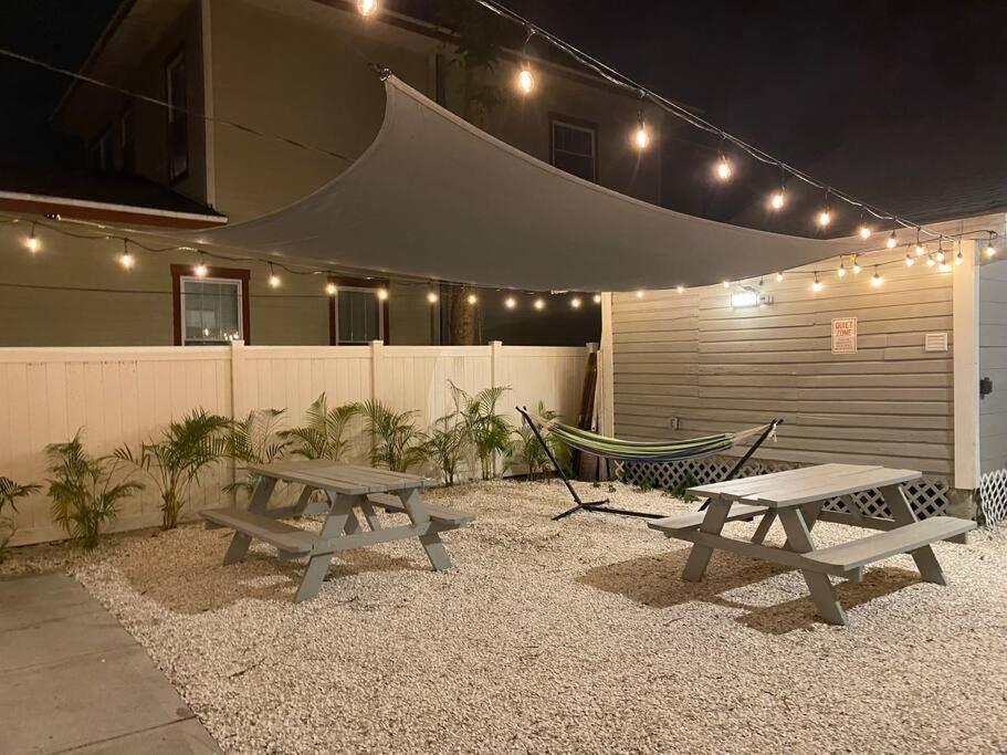 Cozy Studio Bungalow Steps To Armature Works Tampa Exterior photo